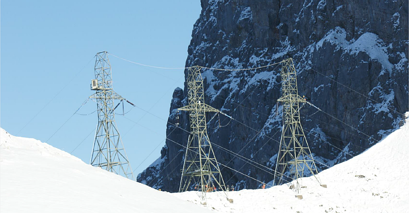 ASTROSE - News - Pilot für die Swissgrid 